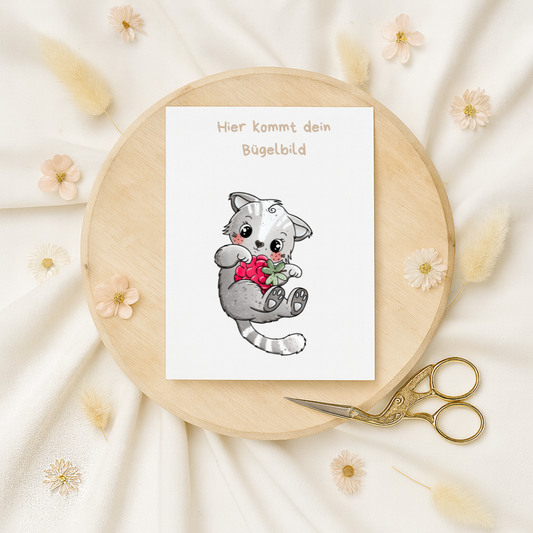 Bügelbild: Himbeer Kitty grau